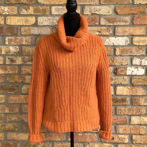 Banana Republic Turtleneck Chunky Sweater Orange Sz Small Italian Yarn - Picture 1 of 13